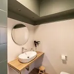 Oda ve Kahvaltı A Due Passi Dal Mare *