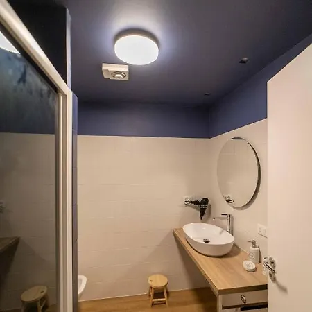 A Due Passi Dal Mare Bed & Breakfast *